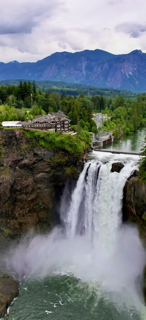 Snoqualmie Falls